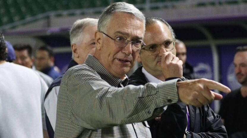 Ricardo Salinas Pliego explotó en contra del arbitraje: 'Las ratas ya haciendo de las suyas'