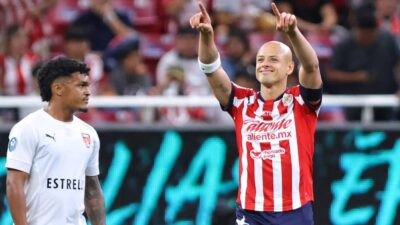 Chicharito Hernández por fin acabó con su sequía de goles de casi un año con Chivas