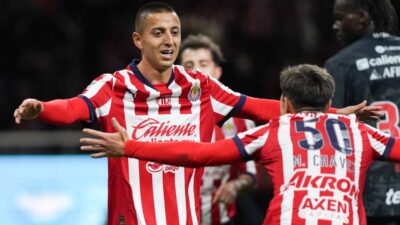 Piojo Alvarado cuestiona a su entrenador por ser demasiado defensivo y muestra su descontento en TV