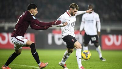Santi Giménez y el Milan son derrotados sorpresivamente por el Torino